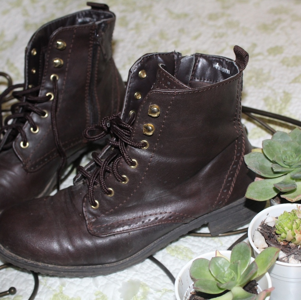 White Mountain ankle Combat Boots